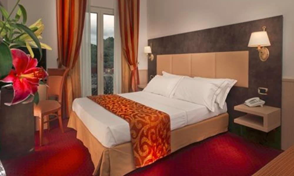 Pinewood Hotel Roma Ngoại thất bức ảnh